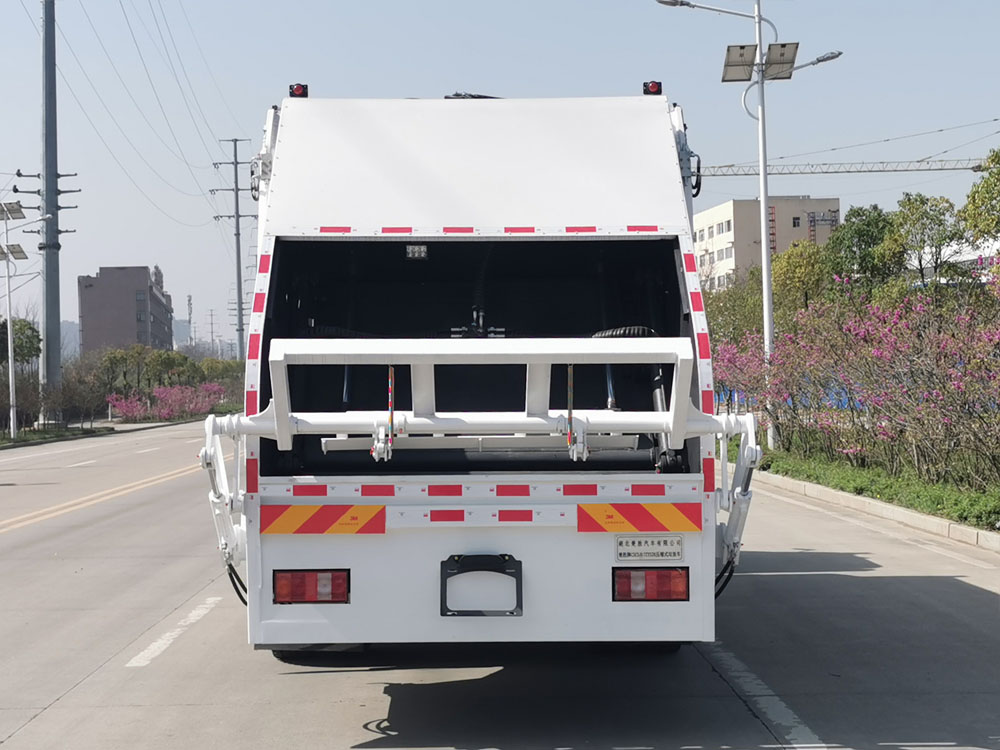 楚勝牌CSC5187ZYSZ6型壓縮式垃圾車